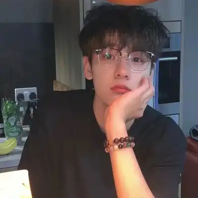 何子墨